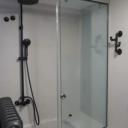 Dedalos アパート ハニア